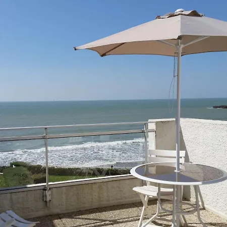 Appartement 4 Personnes Proche Centre De Avec Terrasse Et Parking Privé - Fr-1-494-88 Royan
