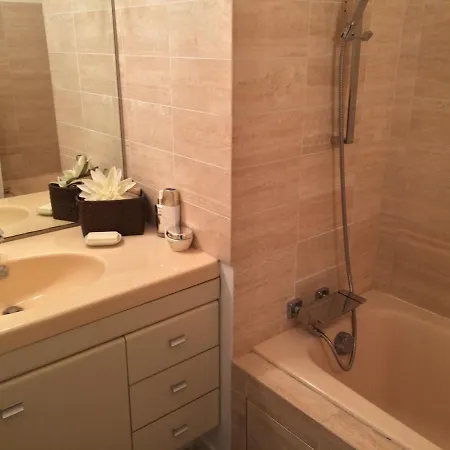 Appartement 4 Personnes Proche Centre De Avec Terrasse Et Parking Privé - Fr-1-494-88 *